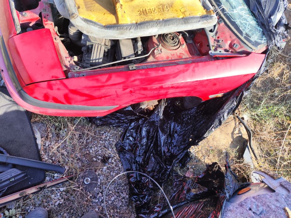 Крыло переднее на мазду 323ф