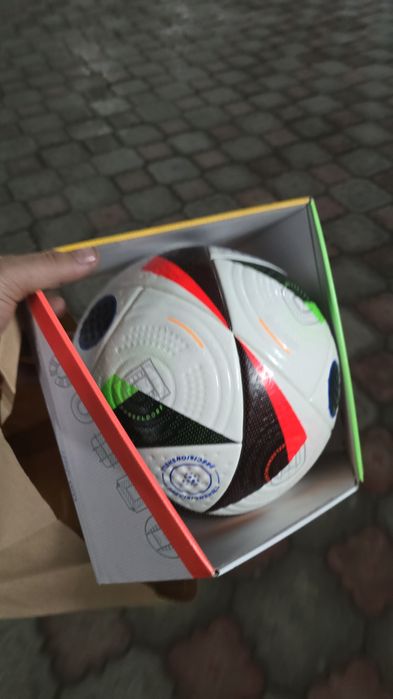 Мяч адидас оригинал!