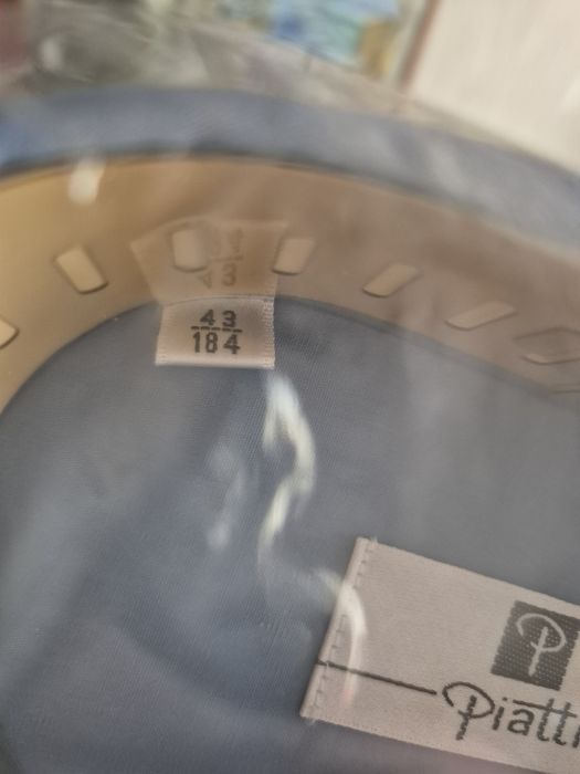 Рубашки разные мужские