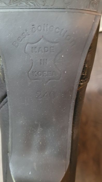 Новые кожанные сапоги Корея 36,5 -37 размер