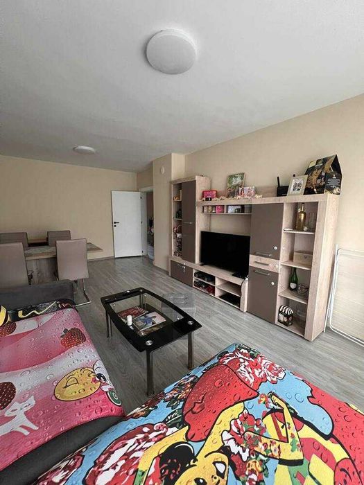 Дава се под наем Двустаен апартамент в Бургас, Славейков - 74 кв.м за 382.5 € - Снимка #1