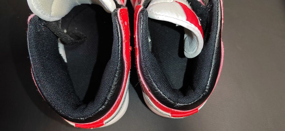 Nike Air Jordan 1 Mid Chicago , номер 37