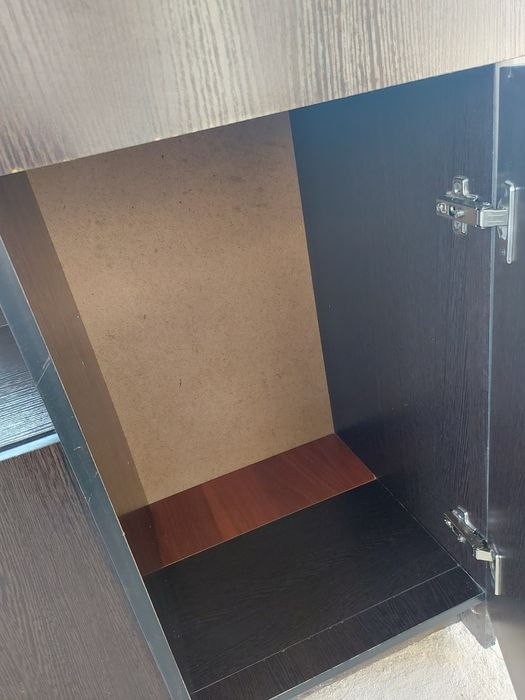 Срочно продам шкаф прихожку.