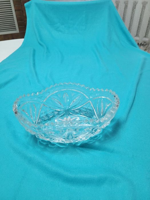 Продаются хрустальные вазы