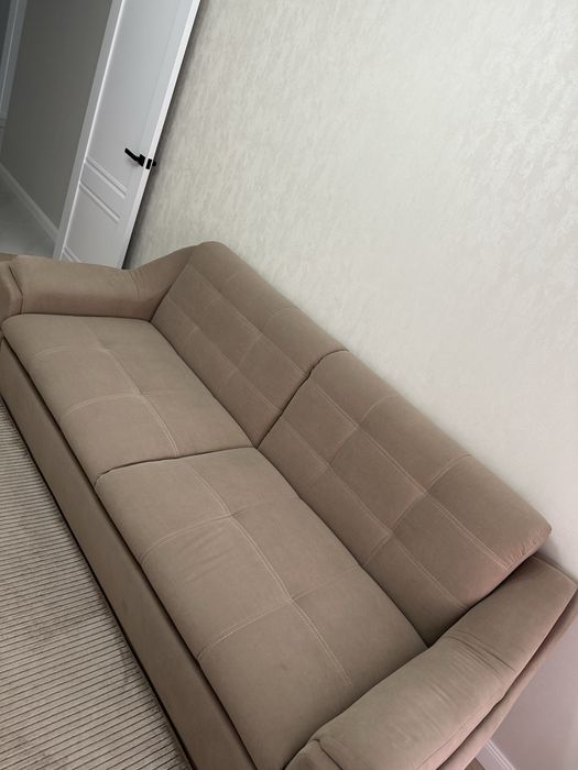 Продам Диван в гостиную