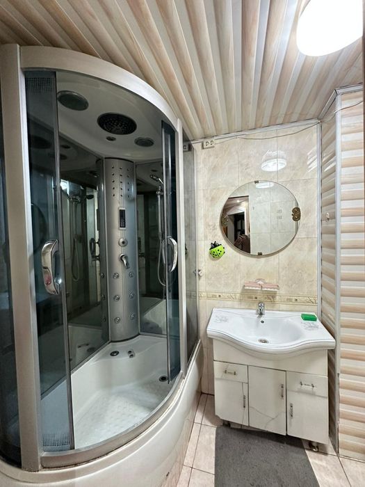 Продам квартиру 3 комнатную.