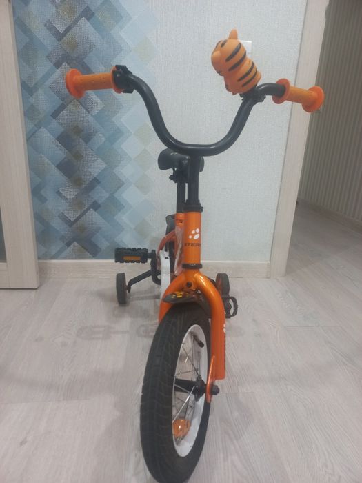 Продаю детский 4 колёсный велосипед