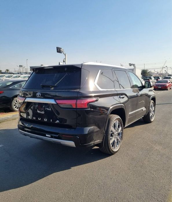 Toyota Sequoia Capstone 2025 год
