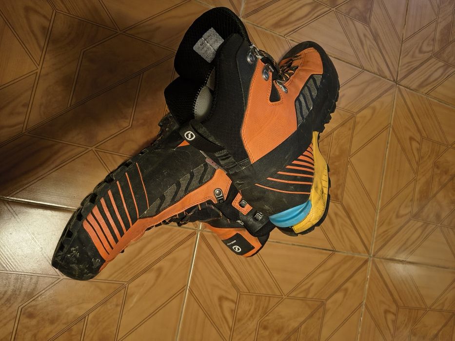 Продавам туристически обувки Scarpa Ribelle Lite HD