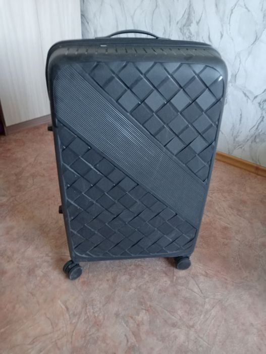 Продам Чемадан..