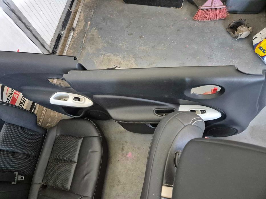 Interior din piele cu incalzire Nissan Juke 2014