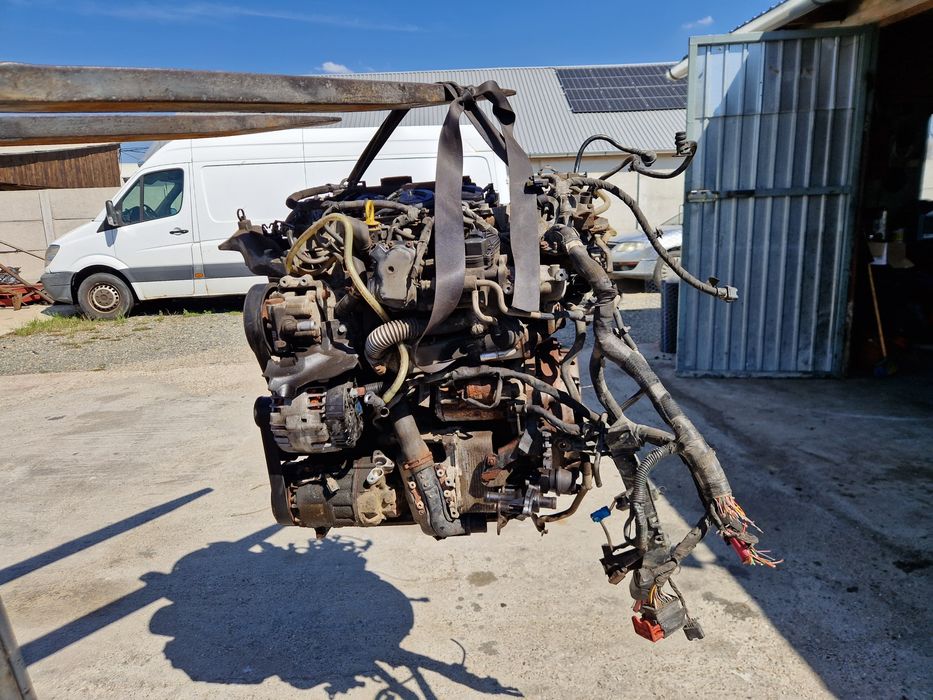 Injectoare pompa renault trafic 2.0