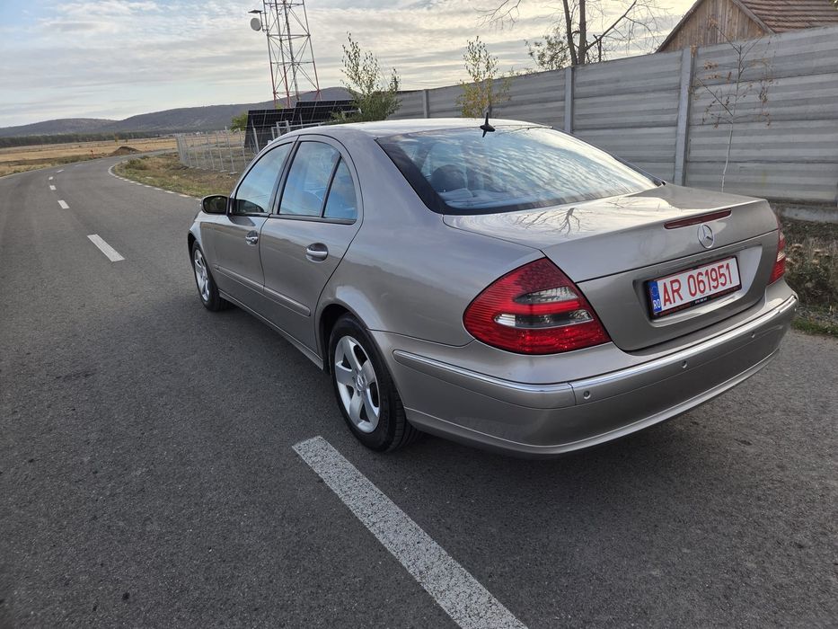 MERCEDES-BENZ E-Class 2003 — imagine 3