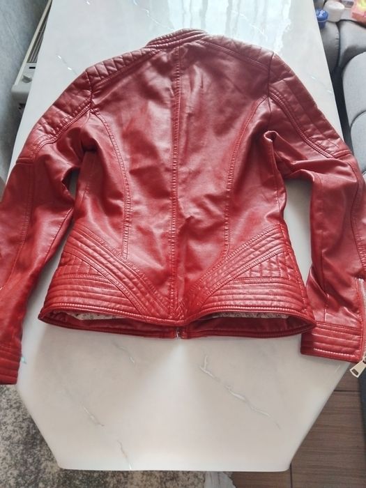 Красиви пролетно-есенни дамски якета