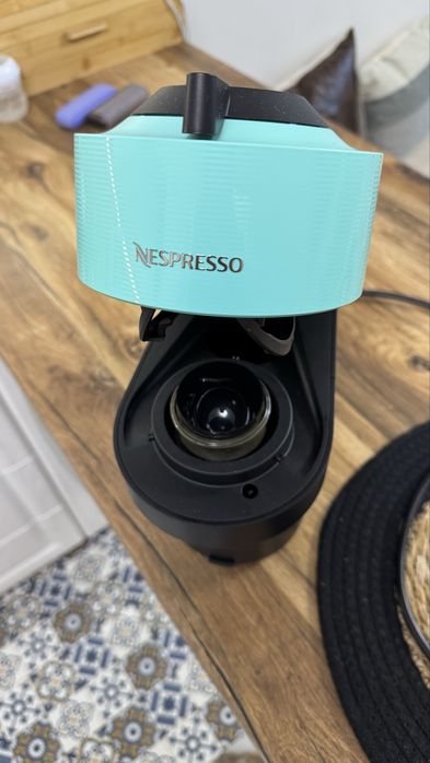 Кафемашина с капсули NESPRESSO VERTUO POP