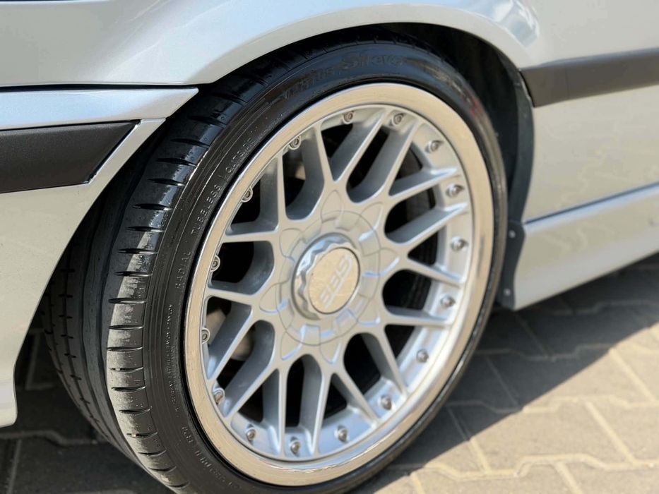 Vând BMW  e36-318 IS