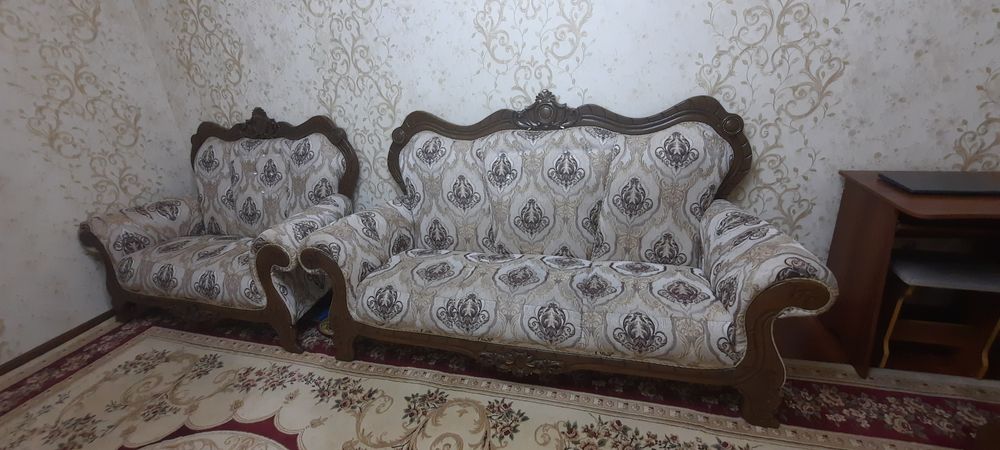 Два дивана и два кресла