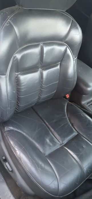 Vând  Grand Cherokee