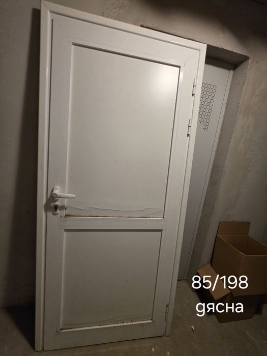 Алуминиеви врати