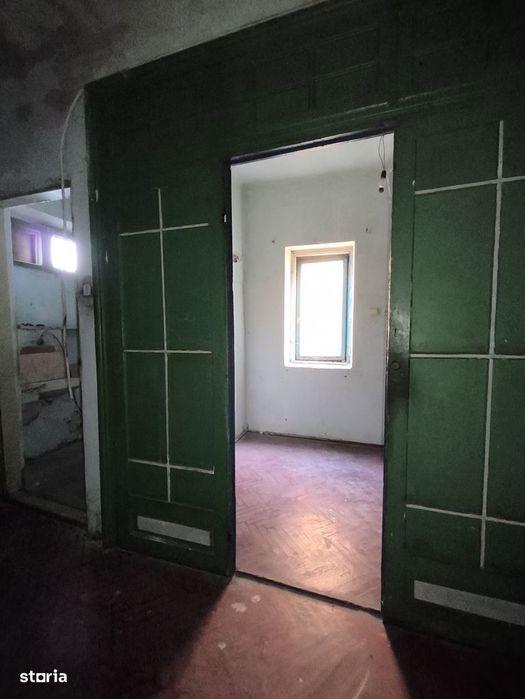 Apartament în Peninsula aproape de plaja, 105 mp, etaj 1, decomandat.