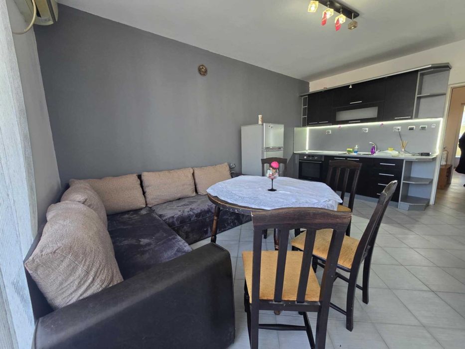 Дава се под наем Двустаен апартамент в Велико Търново, Бузлуджа - 60 кв.м за 280.5 € - Снимка #1