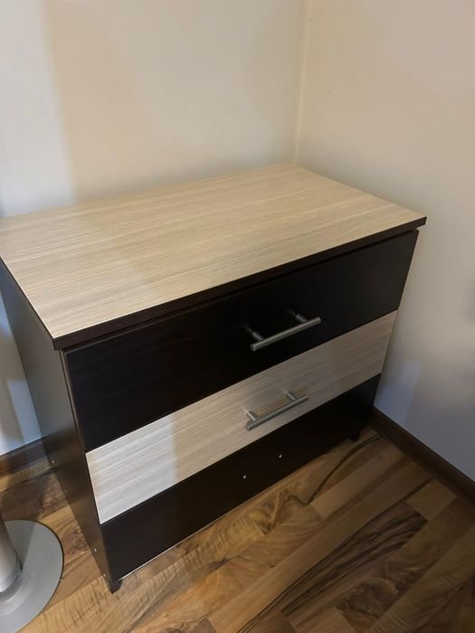 Vand mobilier pentru dormitor/sufragerie