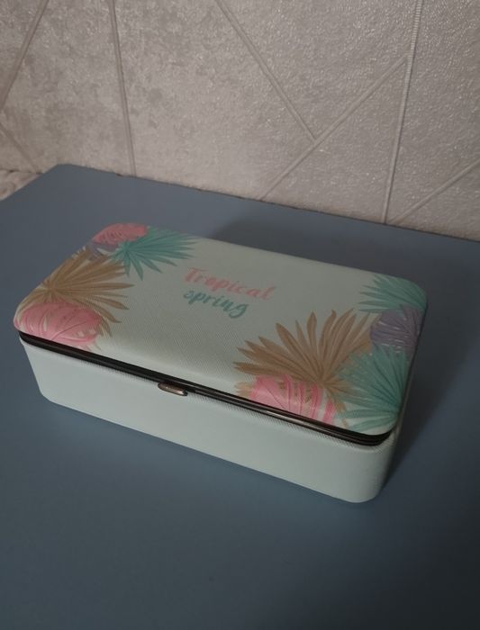 Шкатулка для украшений