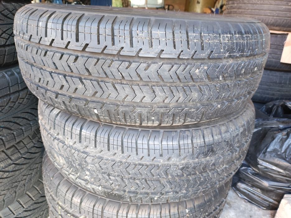 Set 4 anvelope 215.60.R17C Michelin All season dot 2423