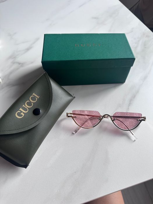 Розови очила Guccii