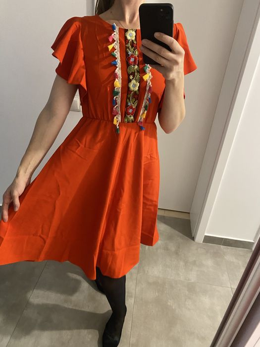 Rochie etno rosie eleganta midi