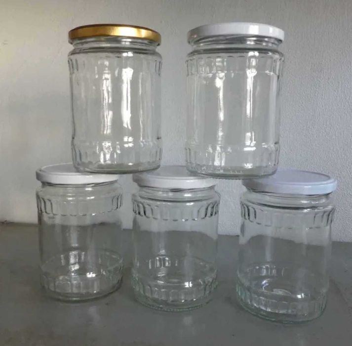 Продавам буркани с капачки ползвани 1 път. Изпращане по Еконт!
