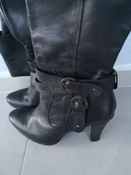 Дамски кожени ботуши