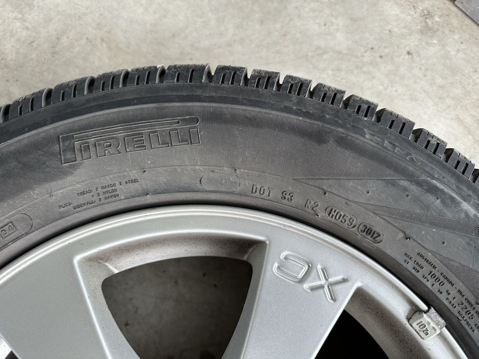 Зимни гуми Пирели 235/65 R17