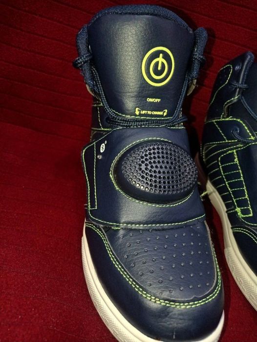 Из США , подростковая обувь, бренда BEATZ BOYS SHOES SZ4 BLUETOOTH