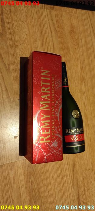 sticla goala si cutie remy martin VSOP