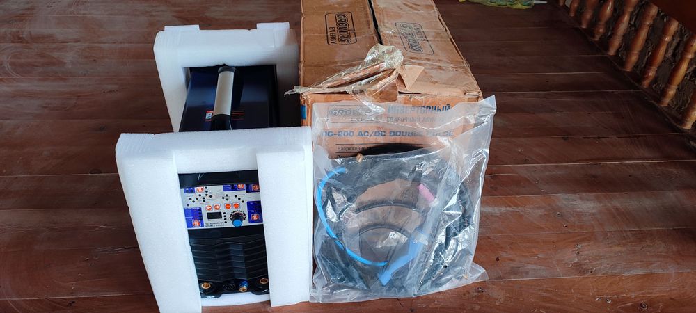 Сварочный аппарат (в идеальном состоянии, в коробке.)