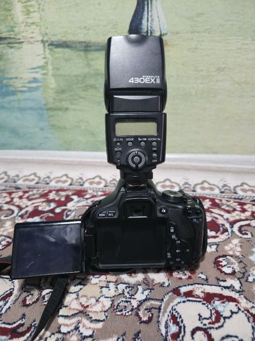 Фотоапарат Canon EOS 600D