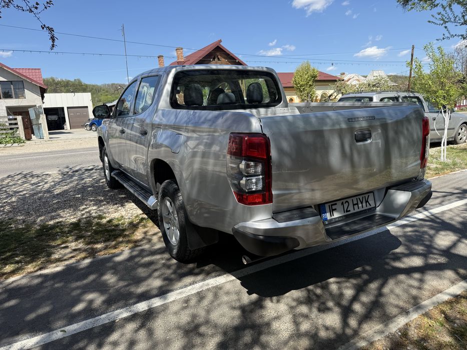 Mitsubishi L200 4x4 cu blocant  spate