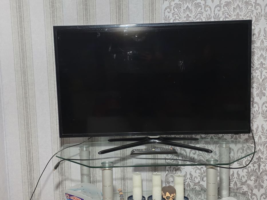 Продам Smart TV Samsung