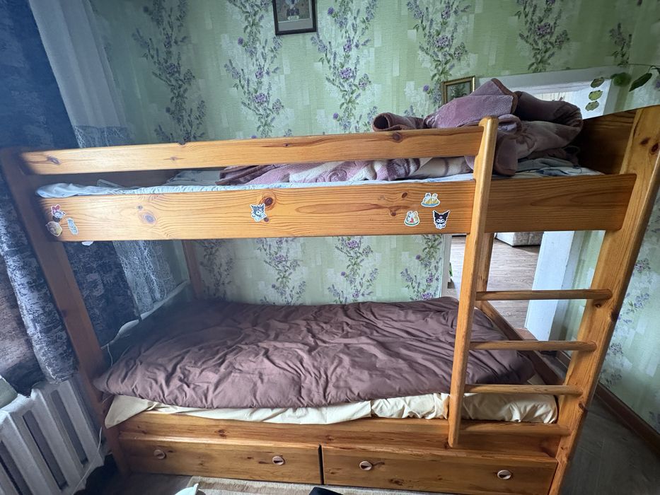 Продам двухъяросную кровать