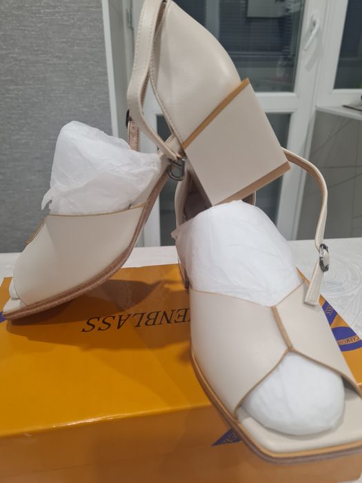 Кожанные туфли . Новые