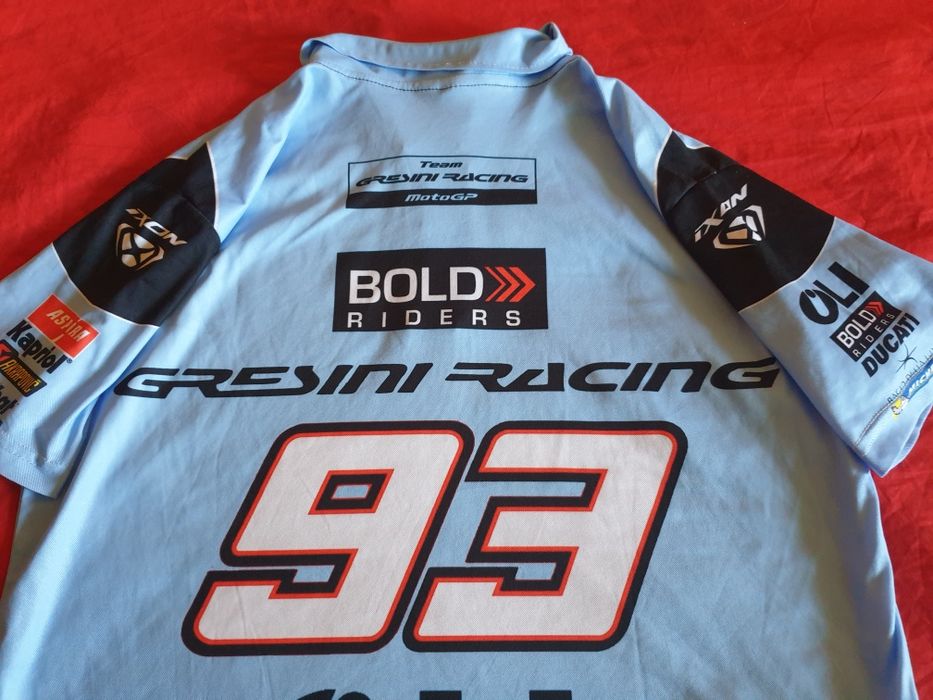 Tricou  de  barbati  -   100 lei.