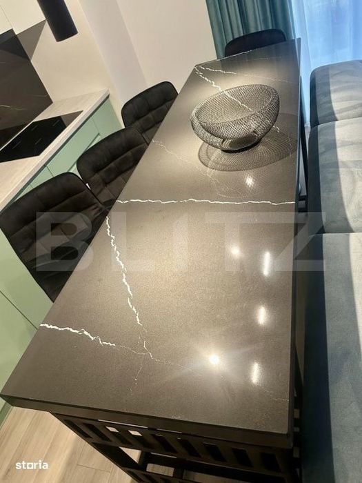 Apartament de lux, 58 mp utili si 52 mp gradina, zona semicentrala