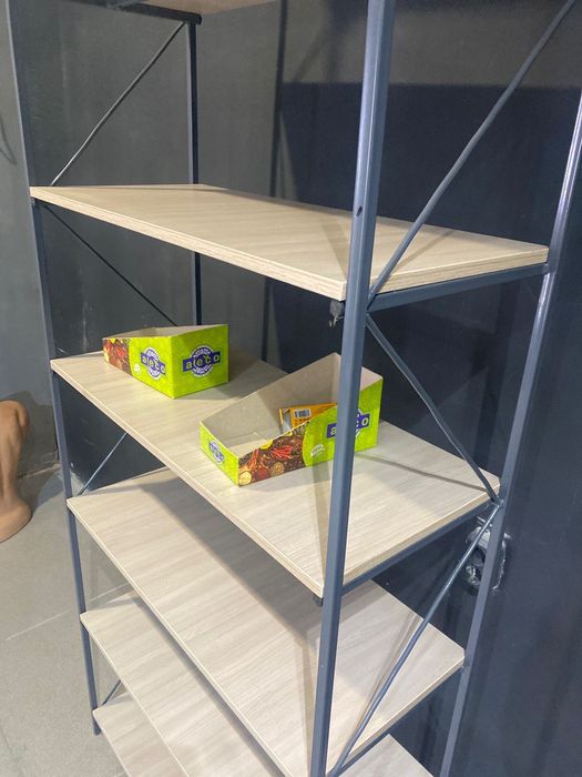 Стеллаж срочно продается