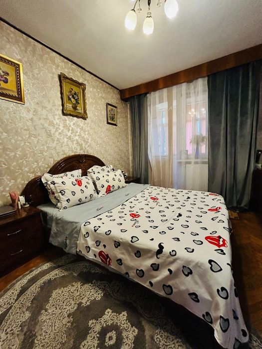 Inchiriez apartament Valea Rosie