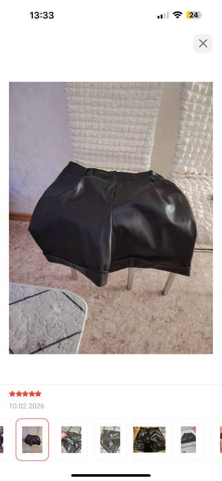 Шорты фотодағы екеуі