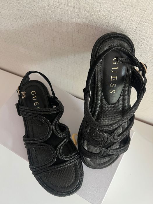Дамски сандали GUESS 'KALORE' в Черно, 39 номер