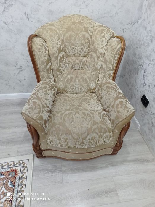 Диван раскладной +2 кресла