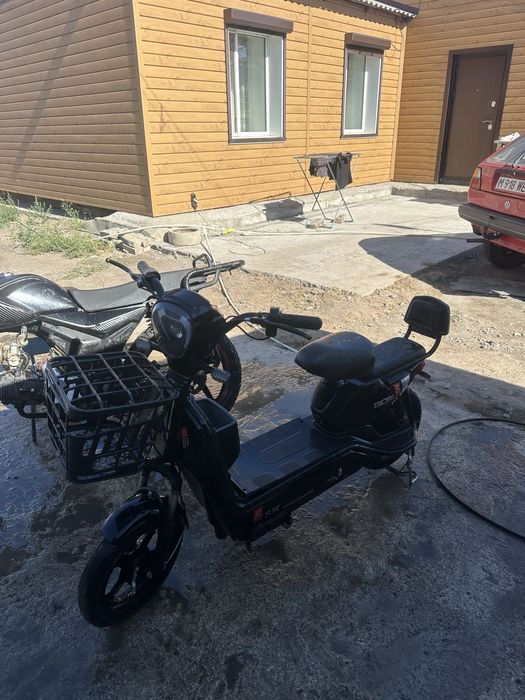 продам два скутера ск8