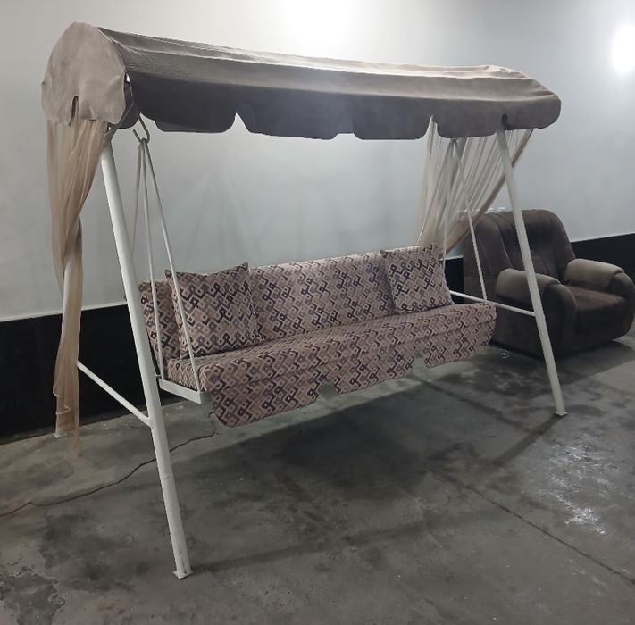 Kacheliya dachaga hovliga zo'r baqvati 4-5 kishini bemalol ko'taradi